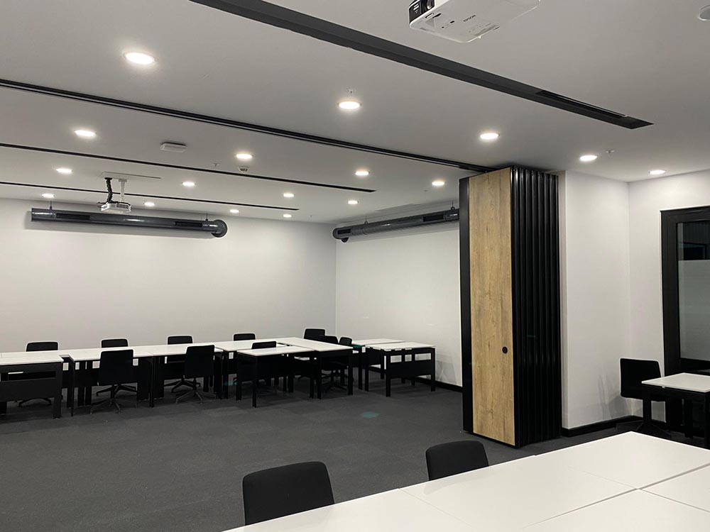 Panelite manual movable partition wall example