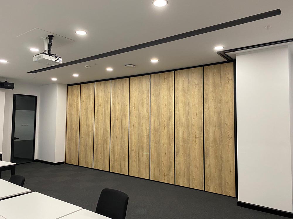 Panelite manual movable partition wall example
